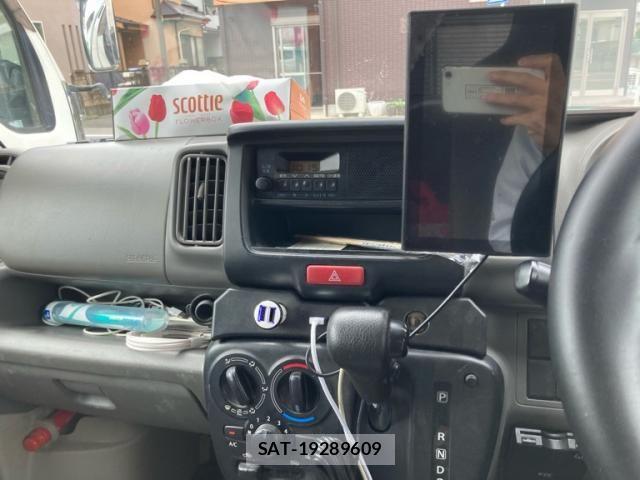 Suzuki EVERY 2019-01 7784781-16