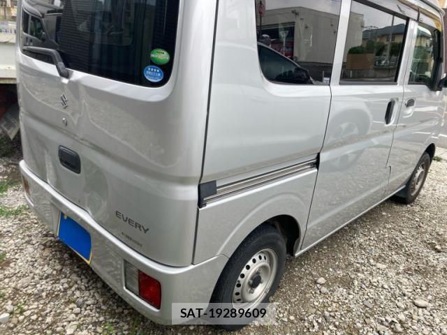 Suzuki EVERY 2019-01 7784781-4