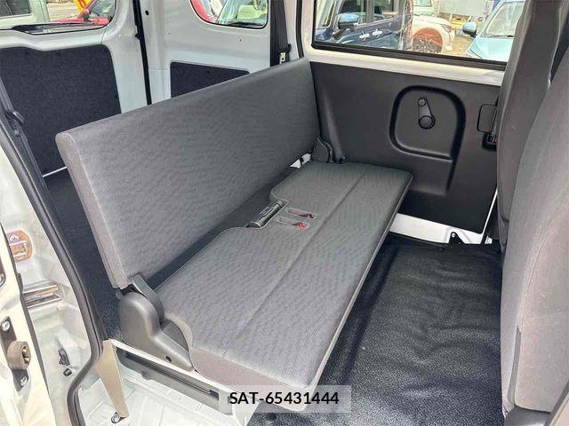 Suzuki EVERY 2026-06 7784796-10