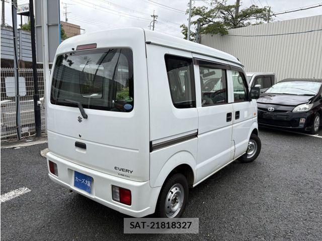 Suzuki EVERY 2014-02 7784775-3