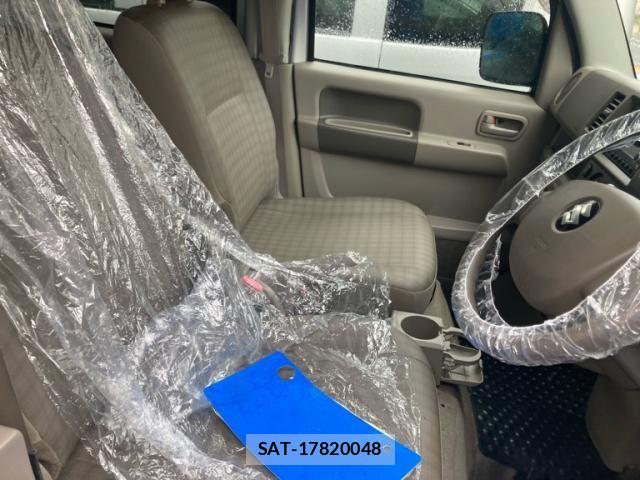 Suzuki EVERY 2013-08 7784772-4