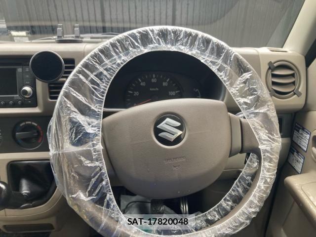 Suzuki EVERY 2013-08 7784772-6