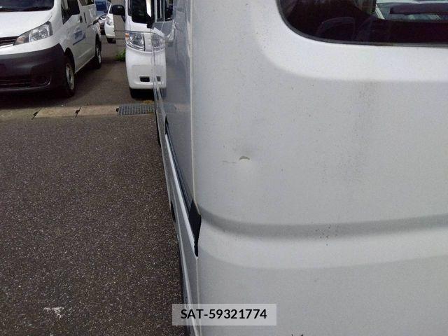 Suzuki EVERY 2019-05 7784774-18