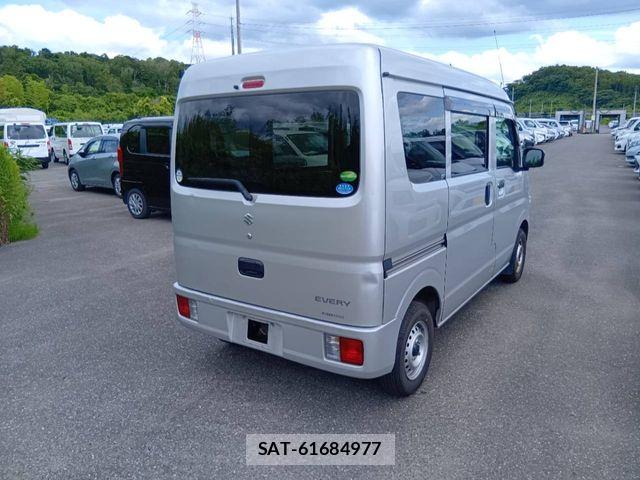 Suzuki EVERY 2021-03 7784783-2