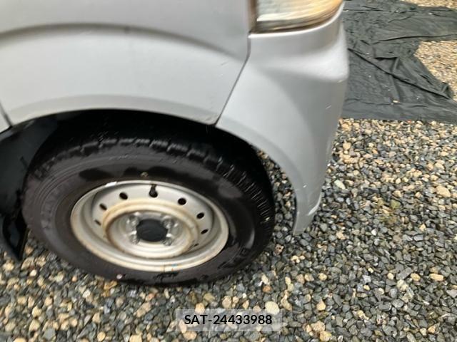 Suzuki EVERY 2006-07 7784773-3