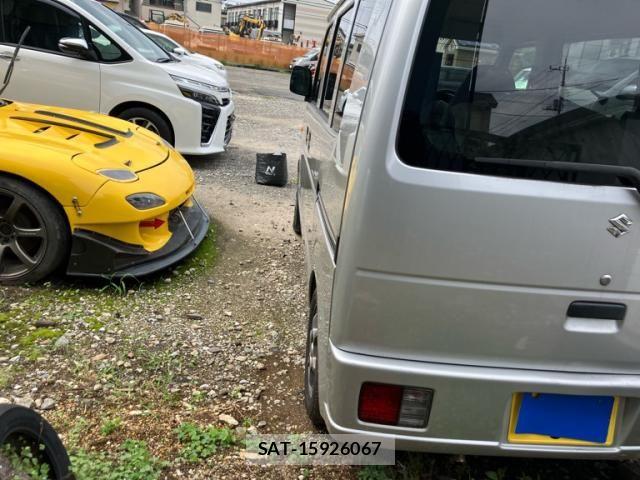 Suzuki EVERY 2010-06 7784762-4