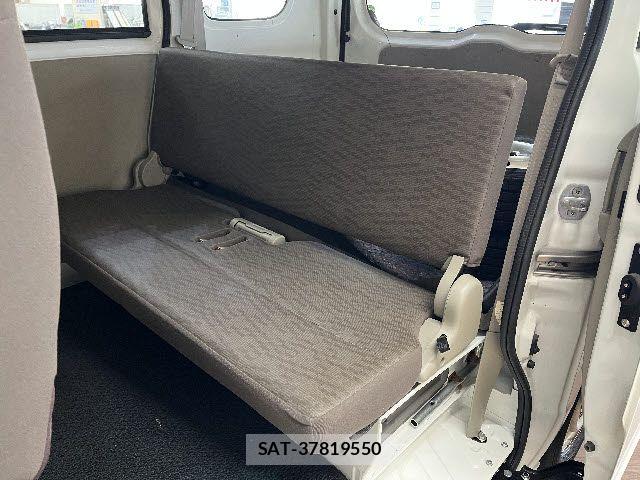 Suzuki EVERY 2018-05 7784790-12