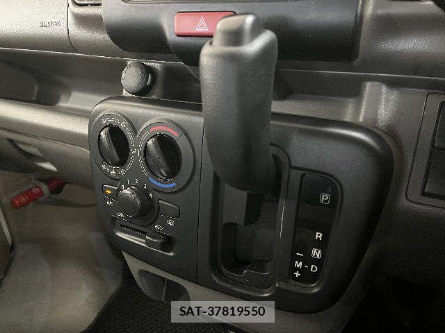 Suzuki EVERY 2018-05 7784790-19