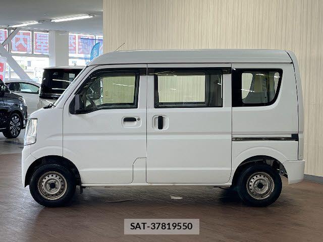 Suzuki EVERY 2018-05 7784790-22
