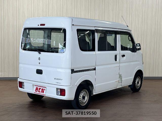 Suzuki EVERY 2018-05 7784790-2
