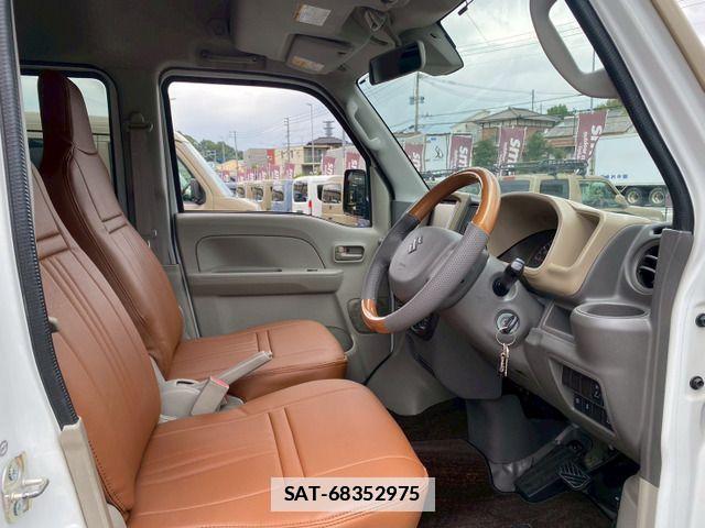 Suzuki EVERY 2018-01 7876377-11