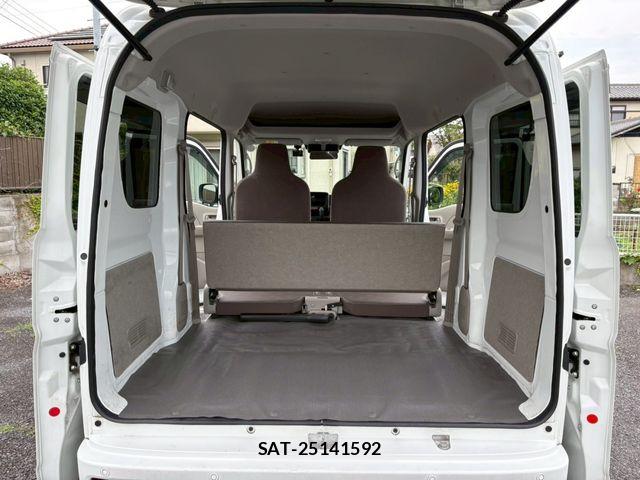 Suzuki EVERY 2022-04 7876380-22