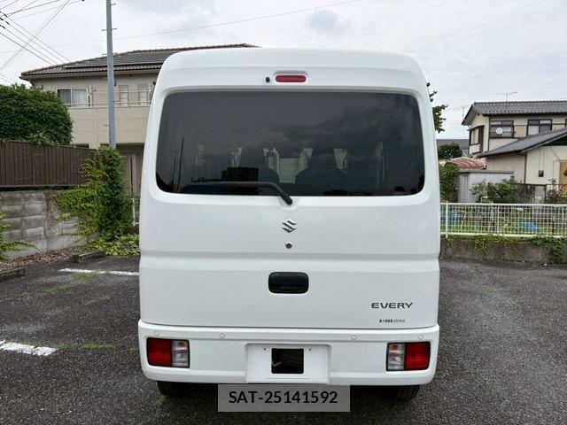 Suzuki EVERY 2022-04 7876380-6