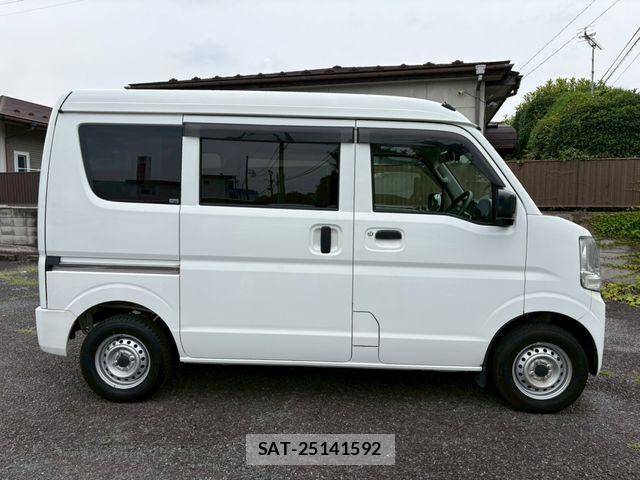 Suzuki EVERY 2022-04 7876380-8