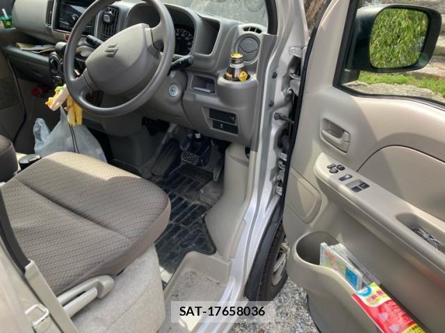 Suzuki EVERY 2021-09 7876379-10
