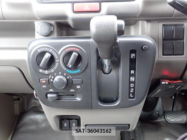 Suzuki EVERY 2022-04 7876378-14