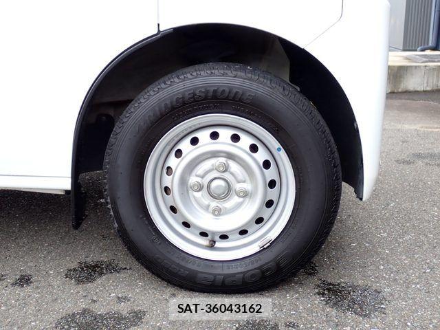 Suzuki EVERY 2022-04 7876378-17