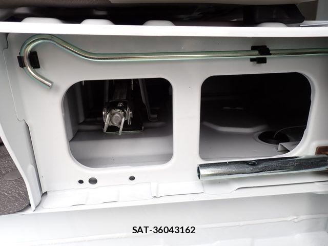 Suzuki EVERY 2022-04 7876378-25