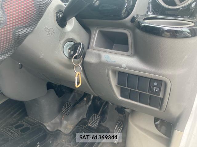 Suzuki EVERY 2015-08 7902590-14