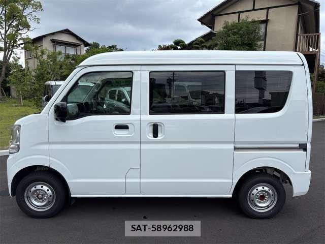 Suzuki EVERY 2022-01 7902587-16