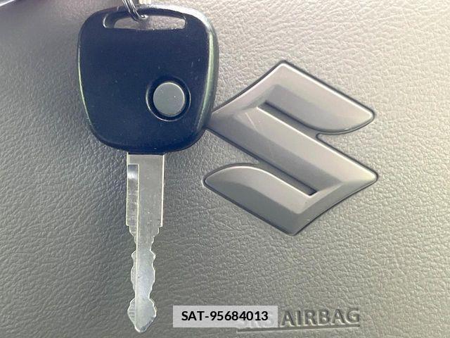 Suzuki EVERY 2023-03 7961550-4