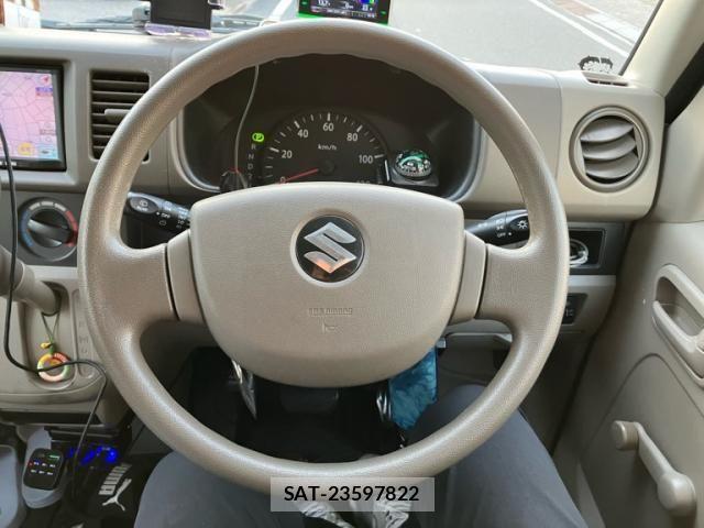 Suzuki EVERY 2011-01 7961559-17