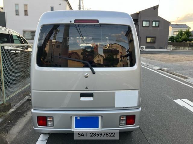 Suzuki EVERY 2011-01 7961559-2