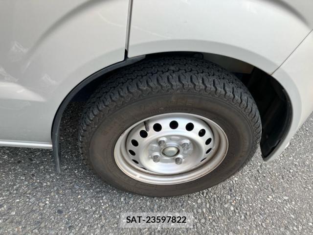 Suzuki EVERY 2011-01 7961559-4