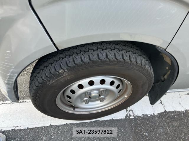 Suzuki EVERY 2011-01 7961559-5