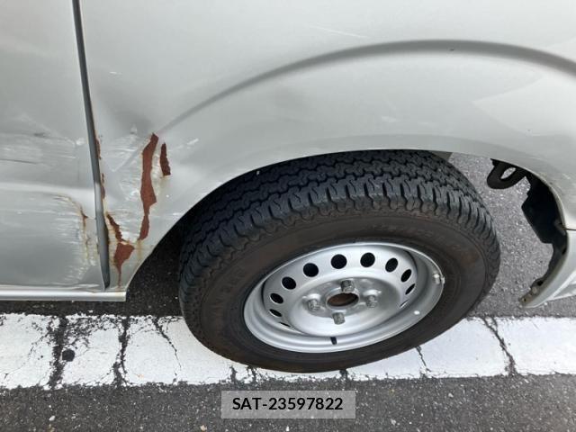 Suzuki EVERY 2011-01 7961559-6