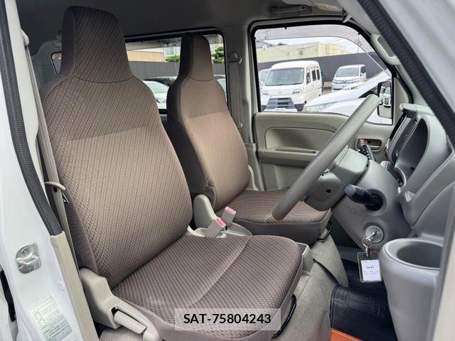 Suzuki EVERY 2019-11 7979180-11