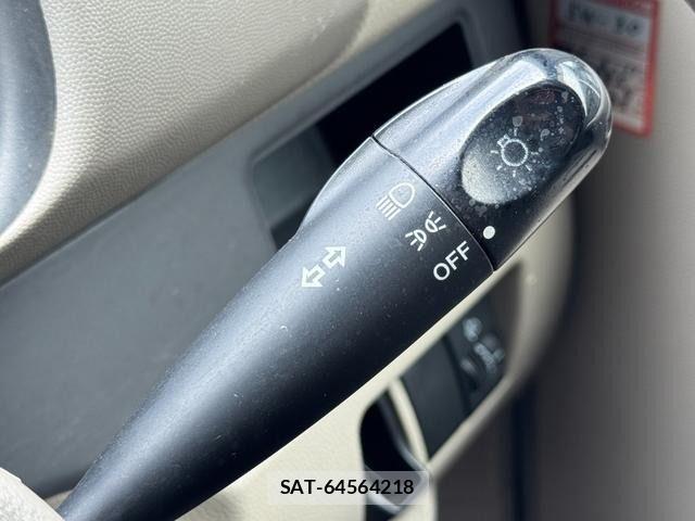 Suzuki EVERY 2014-03 7979183-17