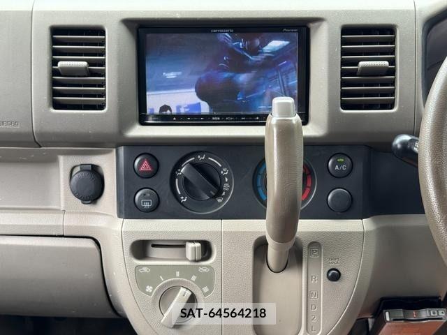 Suzuki EVERY 2014-03 7979183-18
