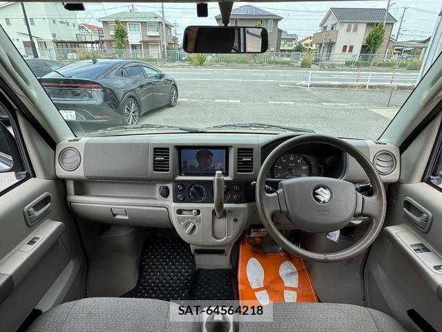 Suzuki EVERY 2014-03 7979183-1