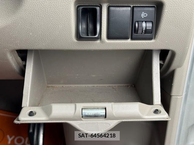 Suzuki EVERY 2014-03 7979183-25