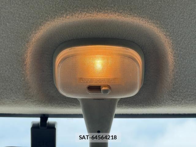 Suzuki EVERY 2014-03 7979183-28