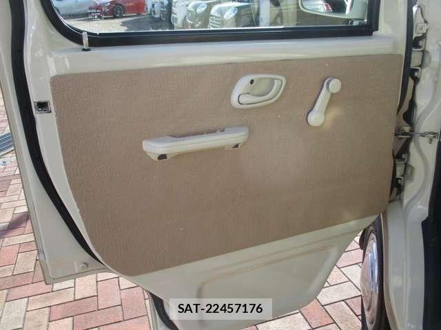 Suzuki EVERY 2004-12 8035452-23