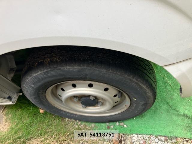 Suzuki EVERY 2014-08 8035464-9