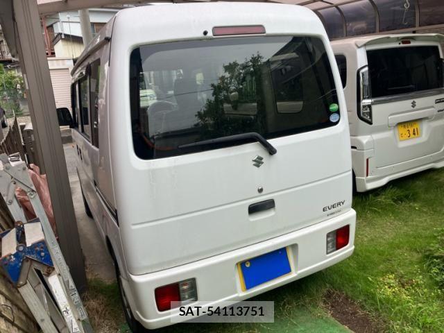 Suzuki EVERY 2014-08 8035464-3