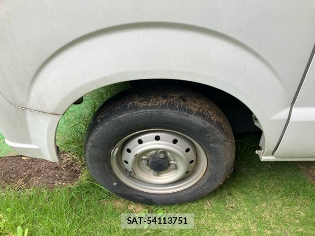 Suzuki EVERY 2014-08 8035464-7