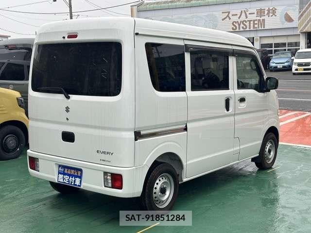Suzuki EVERY 2024-01 8035448-11