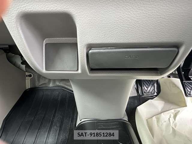 Suzuki EVERY 2024-01 8035448-16