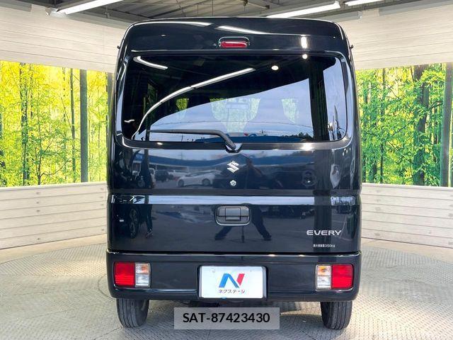 Suzuki EVERY 2017-09 8035450-14