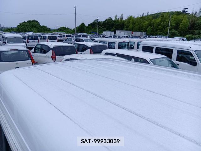 Suzuki EVERY 2022-06 8035451-11
