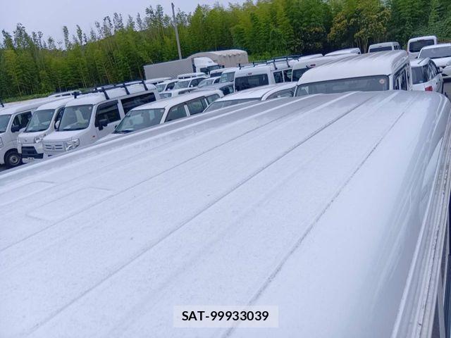 Suzuki EVERY 2022-06 8035451-14