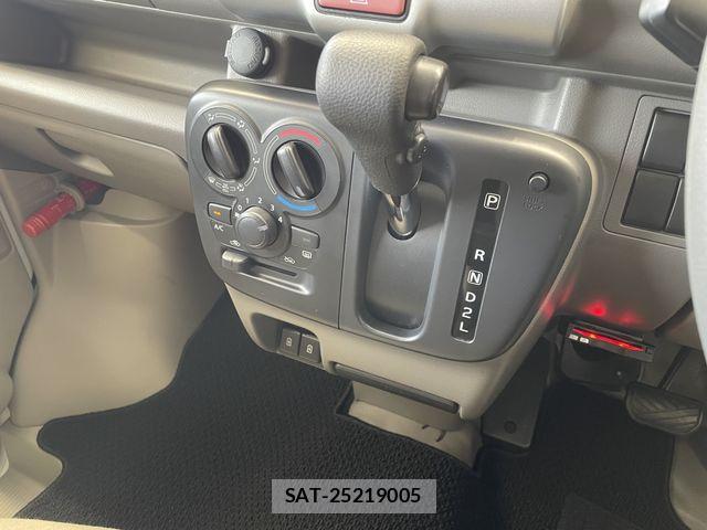Suzuki EVERY 2022-03 8073710-16