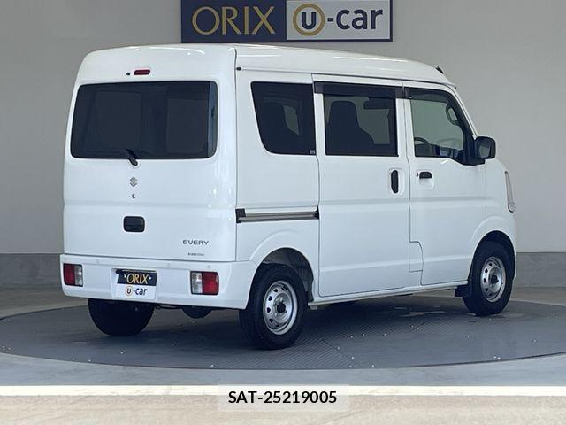Suzuki EVERY 2022-03 8073710-2