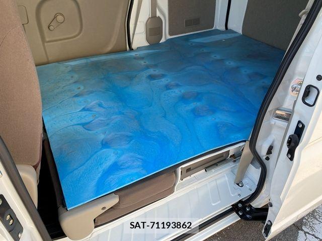 Suzuki EVERY 2020-02 8073713-17