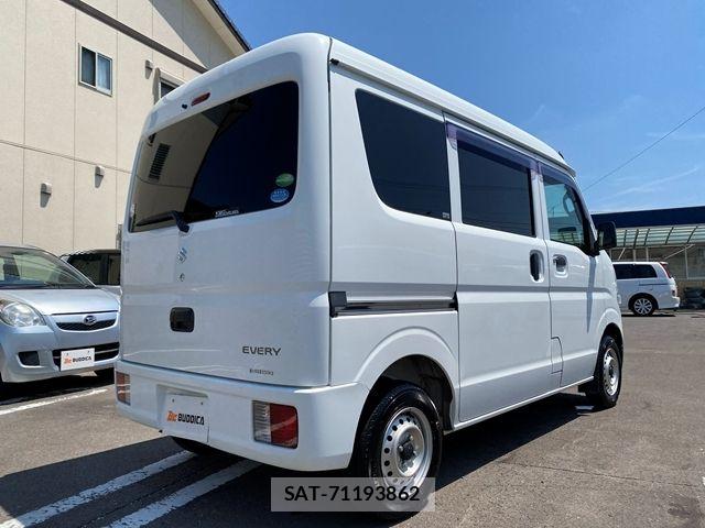 Suzuki EVERY 2020-02 8073713-6