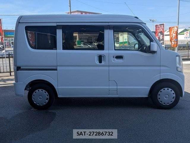 Suzuki EVERY 2016-06 8073707-15
